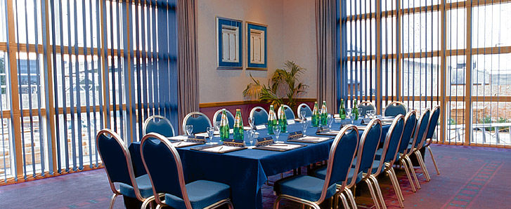 Grange Bracknell Hotel Extérieur photo