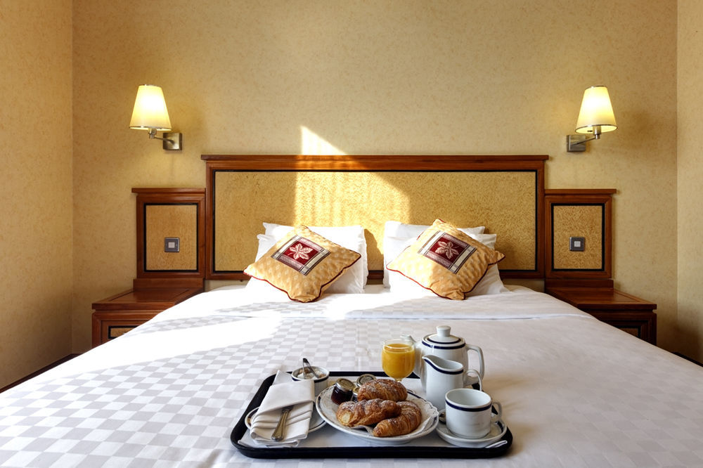 Grange Bracknell Hotel Extérieur photo